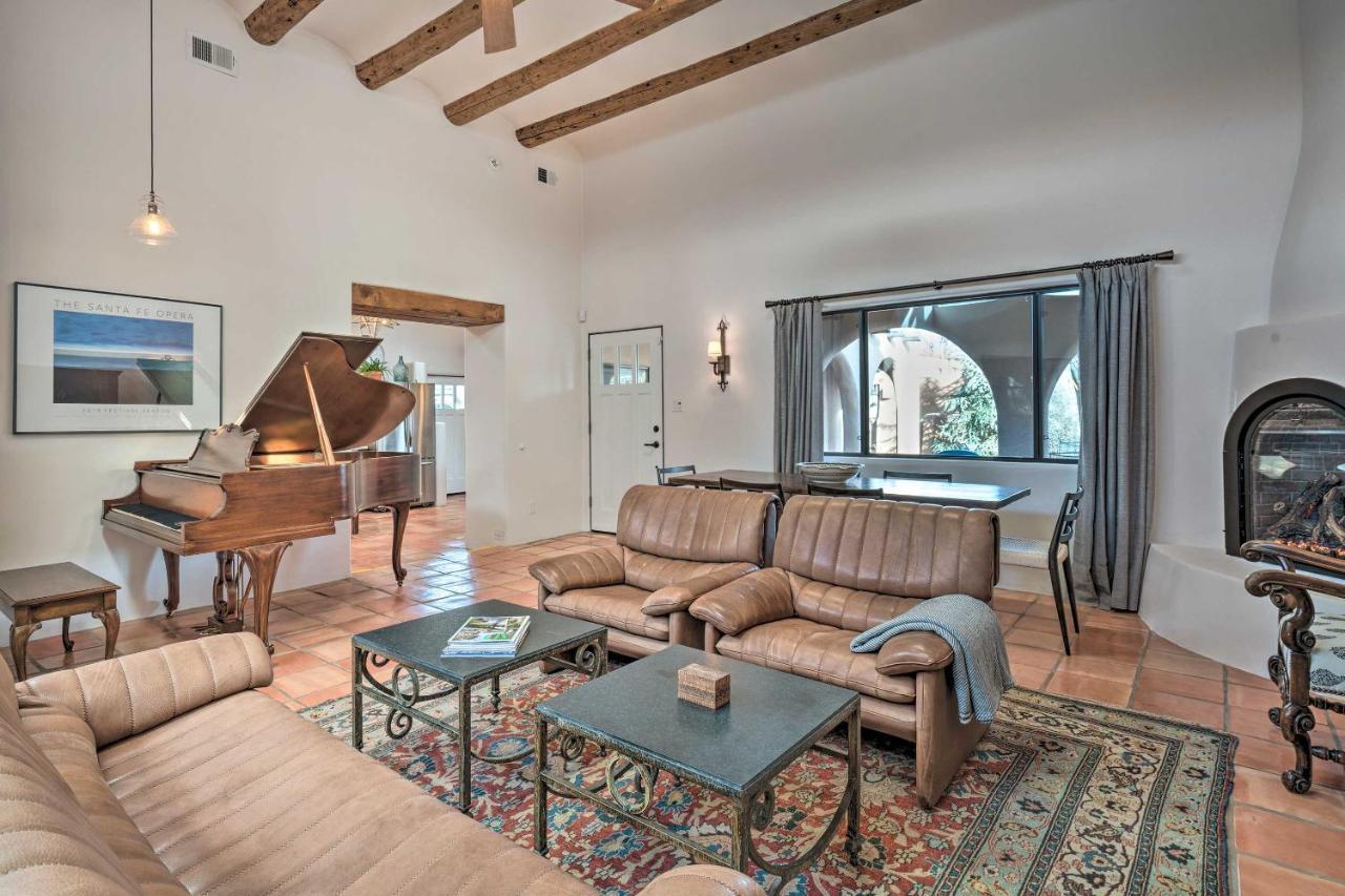 Villa Adobe House With Patio - Walk To Dtwn Plaza And Shops! Santa Fe Esterno foto
